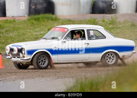 1973 Ford Escort RS2000 Mk1 Classic Autotest del veicolo Rally Knockhill Fife Scozia 2008 Foto Stock