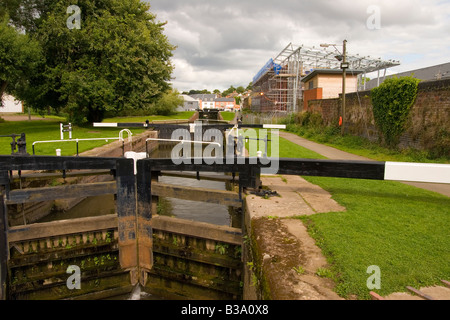 Diglis serratura inferiore sul Birmingham e Worcester Canal Foto Stock