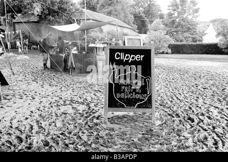 Banchi di cibo al Green Man festival, il Galles. Foto Stock