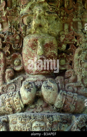 Close-up di Stela C presso le rovine Maya di Copán, Honduras Foto Stock