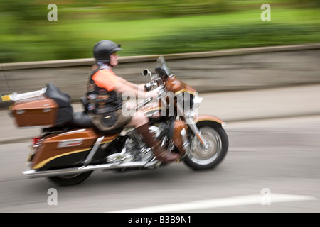 Harley Davidson motocicletta Thunder nel glens  Aviemore & Grantown su Spey, Scozia uk Annual Harley Davidson Owners' Gathering Foto Stock