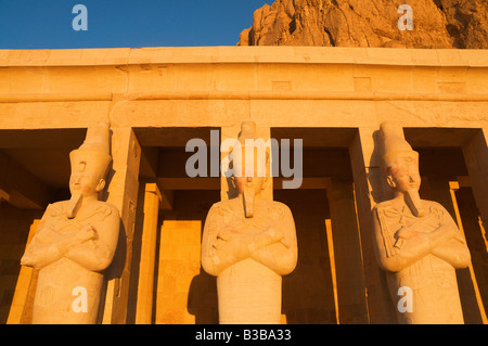 Tempio di Hatshepsut, Deir el-Bahri, West Bank, Luxor, Egitto Foto Stock