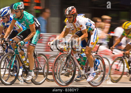 ARLINGTON VIRGINIA USA 8 CSC annuale Invitational Pro Am bicicletta da corsa su strada nel Clarendon Foto Stock