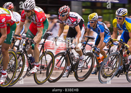 ARLINGTON VIRGINIA USA 8 CSC annuale Invitational Pro Am bicicletta da corsa su strada nel Clarendon Foto Stock