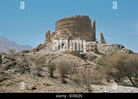 Rovinato fort nei pressi di Rustaq Al Batinah Regione Sultanato di Oman Foto Stock