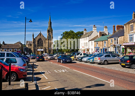 Galgate street a Barnard Castle town, Teesdale, County Durham, Inghilterra, Regno Unito in estate Foto Stock