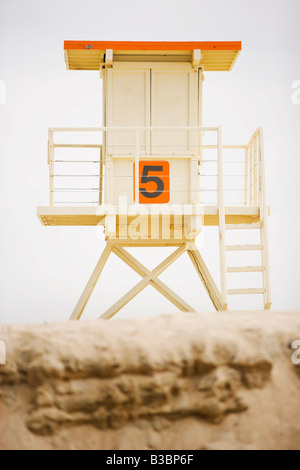 Stazione bagnino sulla spiaggia, Huntington Beach, California, Stati Uniti d'America Foto Stock