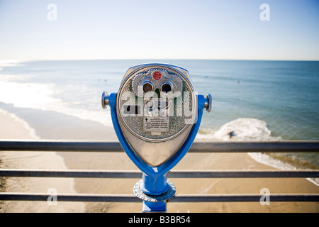 Binocolo Coin-Operated sul molo, Oceanside, California, Stati Uniti d'America Foto Stock