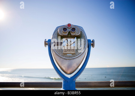 Binocolo Coin-Operated sul molo, Oceanside, California, Stati Uniti d'America Foto Stock