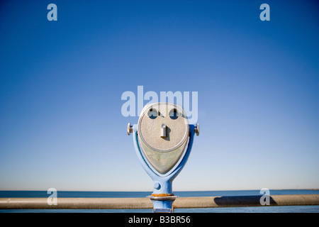 Binocolo Coin-Operated sul molo, Oceanside, California, Stati Uniti d'America Foto Stock