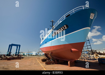 Al Guilvinec, 'Un Triskell' trawler dopo i lavori di manutenzione. Le chalutier 'Un Triskell' après des travaux d'entretien. Foto Stock