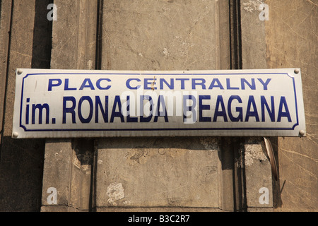 Ronald Reagan piazza centrale o im. Ronalda Reagana nel Plac Centralny (piazza centrale), Nowa Huta, vicino a Cracovia in Polonia Foto Stock