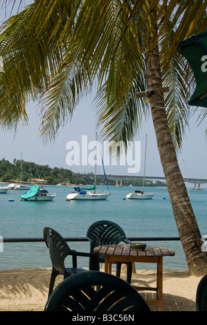 Kenya, Kilifi. Vista da Kilifi Yacht Club attraverso Kilifi Creek. Foto Stock