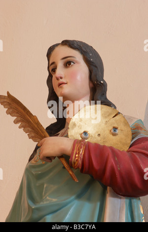 Statua di Santa Lucia, patrono degli occhi, in chiesa a Gran Canaria nelle Isole Canarie. Foto Stock