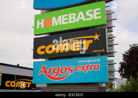 Fuori città Superstore sito che presenta Homebase Comet e Argos memorizza in Harlow Essex REGNO UNITO Foto Stock