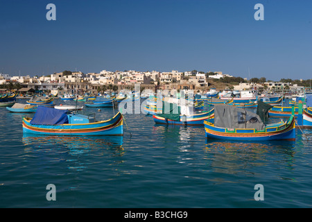 Tradizionali barche da pesca Marsaxlokk Malta Foto Stock