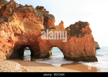 Praia dos Tres Irmaos vicino a Alvor Algarve Portogallo Foto Stock