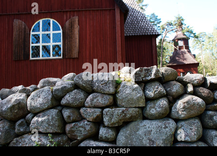 Vecchia chiesa di legno nel museo Seurasaari isola, Helsinki, Finlandia Foto Stock