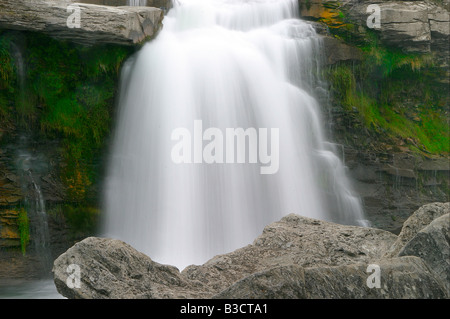 Una chiusura di una cascata Foto Stock