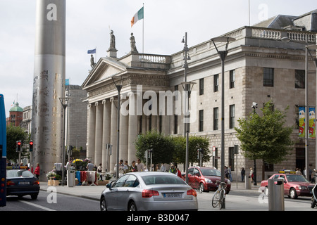 Generale post office & la guglia O' Connell Street Dublin City Centre Irlanda Repubblica Irlandese EIRE Foto Stock