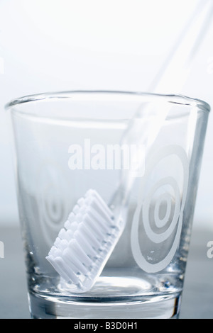 Tumbler, spazzolino da denti, close up Foto Stock