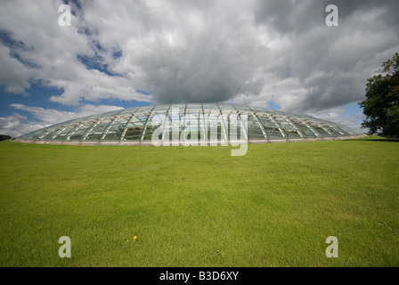 La grande serra National Botanic Garden of Wales Foto Stock