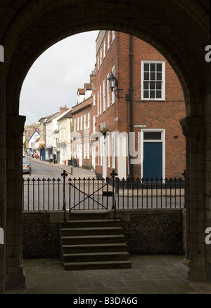 Vista attraverso il cancello di Norman Bury St Edmunds Suffolk Foto Stock