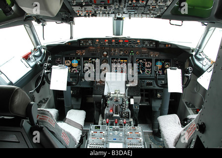 Vista cabina di pilotaggio di un aereo commerciale Foto Stock