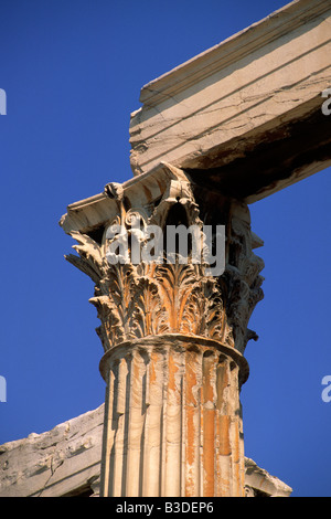 Grecia, Atene, tempio di Zeus Olimpio, colonna corinzia da vicino Foto Stock