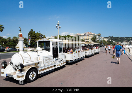 Tour treno sulla Promenade des Anglais, Nice Cote d'Azur, Costa Azzurra, Francia Foto Stock