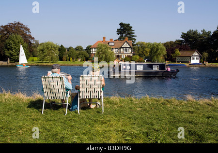 Il fiume Tamigi - Bourne End - Buckinghamshire Foto Stock