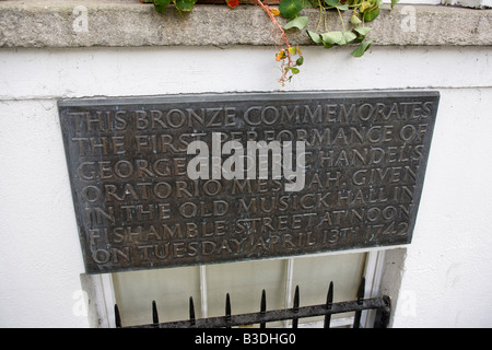 La placca, Fishamble Street Dublin commemora la prima performance di George Frederic Handel il Messia nel Signor Neales Music Hall Foto Stock