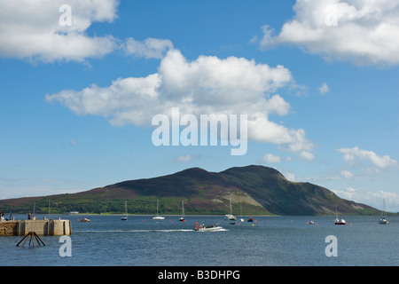 A Isola Santa visto dal porto di Lamlash, Isle of Arran, Strathclyde, Scozia Foto Stock