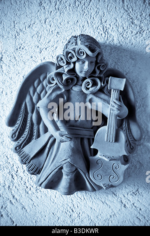 Decorazioni in ceramica di angelica figure musicali a Zihuatanejo Messico Foto Stock