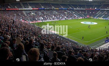 Calcio, 2. Bundesliga, 2007/2008, Borussia Moenchengladbach versus TuS Koblenz 1:0, stadio Borussia Park, la folla di spettatori, ventole Foto Stock