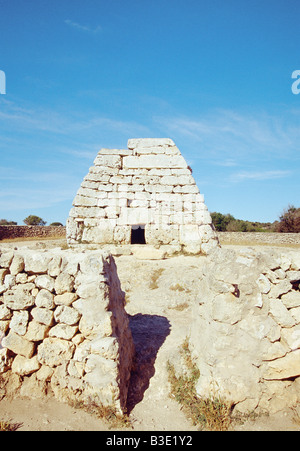 Naveta des Tudons. Isola di Minorca. Isole Baleari. Spagna. Foto Stock