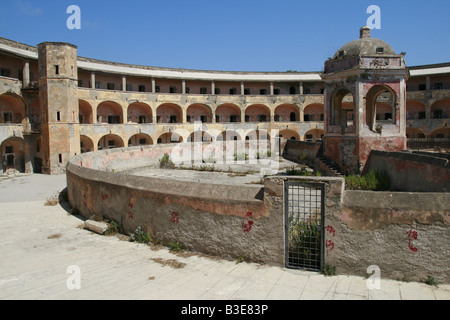 Vecchio carcere borbonico sull isola di santo stefano, Italia Foto Stock