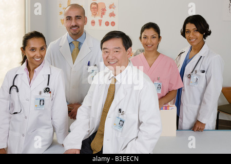Ritratto di medici e infermiere Foto Stock