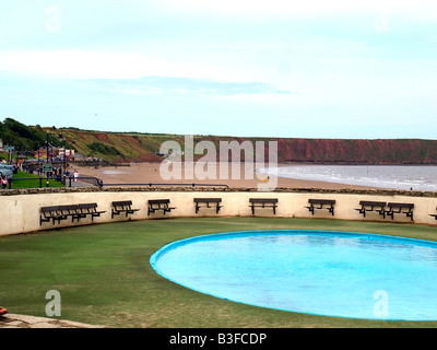 Piscina e spiaggia nord a Filey,North Yorkshire, Inghilterra, Regno Unito. Foto Stock