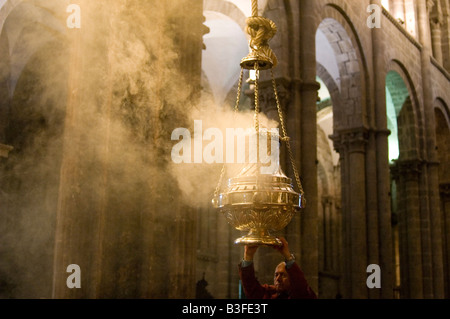 Botafumeiro incensory nella cattedrale di Santiago de Compostela DI SAINT JAMES O CAMINO DE SANTIAGO - regione della Galizia Spagna Foto Stock