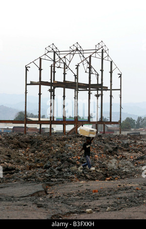 I postumi dell eruzione del vulcano Nyiragongo, sulla città di Goma, Repubblica Democratica del Congo Foto Stock