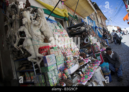 Il mercato delle streghe a La Paz, in Bolivia. Foto Stock