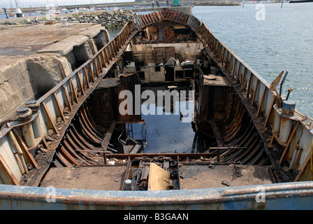 Vecchia barca nel porto di pesce a Howth mare irlandese Co Dublin Ireland Foto Stock