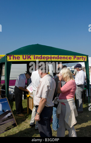 UK Independence Party stand a Rafa carità Shoreham Airshow Aeroporto Sussex England Foto Stock