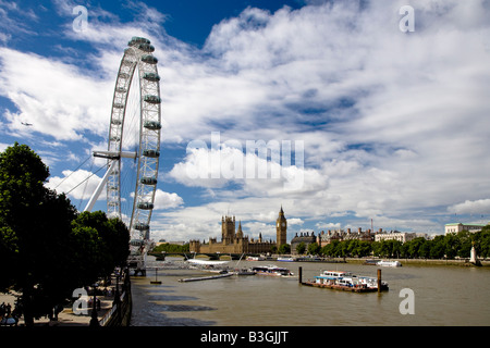 La Casa del Parlamento e il London Eye Foto Stock