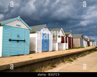 Cabine sulla spiaggia, a Chapel St Leonards beach, Lincolnshire, England, Regno Unito Foto Stock