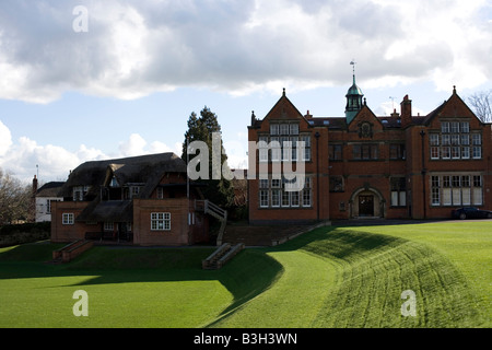 Repton scuola pubblica edifici principali e motivi tra cui la biblioteca e il quadrante, Burton-on-Trent, Derbyshire, Regno Unito Foto Stock