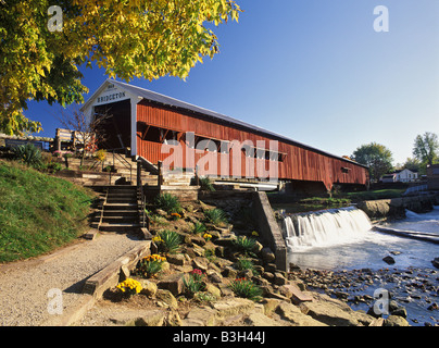 Bridgeton originale Ponte Coperto e Colore di autunno Parke County Indiana Foto Stock