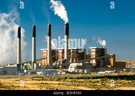 Un alimentate a carbone Impianto di potenza elettrico in Wyoming Foto Stock