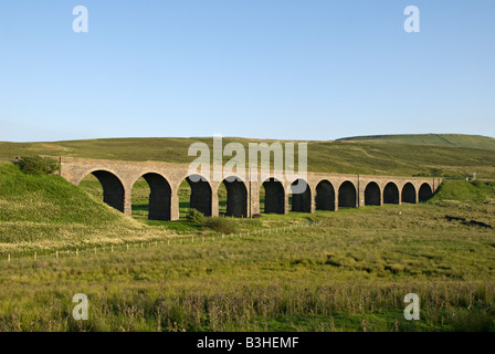 Dandry melma, o Moorcock viadotto sulla sedimentare e Carlisle Railway, vicino Garsdale, Cumbria, Regno Unito. Foto Stock